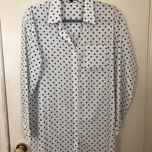 White button down with Navy Stars and pocket - Picture 1 of 3